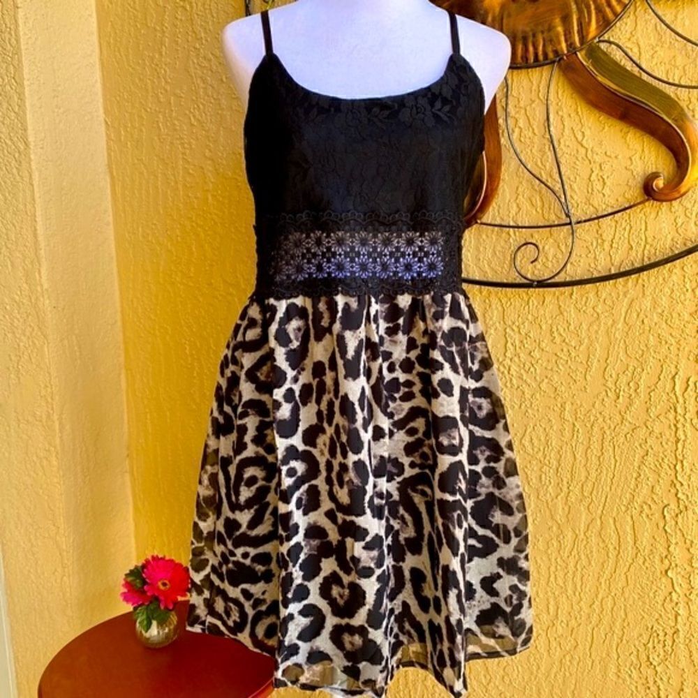 SPAGHETTI STRAP BLACK LACE FLARE LEOPARD PRINT MINI DRESS M NWT